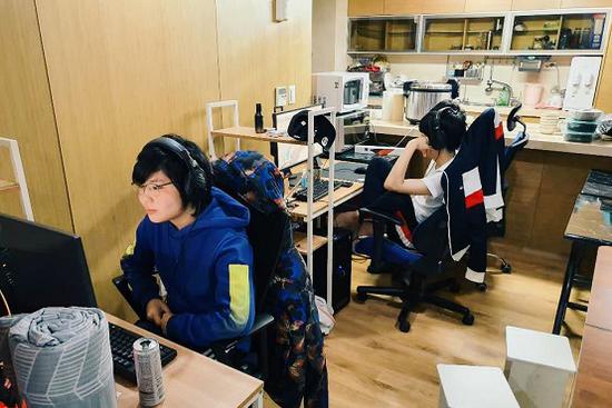 鸿蒙电脑引领PC行业新潮流市场表现出色